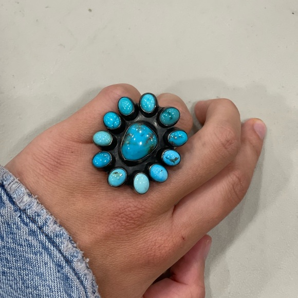 Native Turquoise Ring - Picture 4 of 12